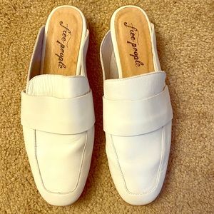 Free People Slides/Loafers (white)